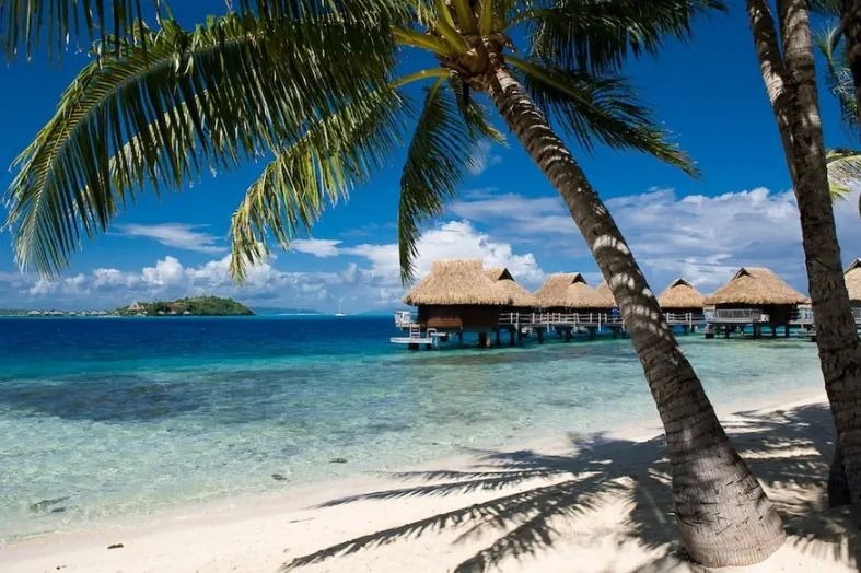 Sylwester na Polinezji Francuskiej: egzotyczne wakacje All Inclusive, wycieczki i wczasy Last Minute